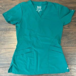 Barco one scrub top size XS hunter green